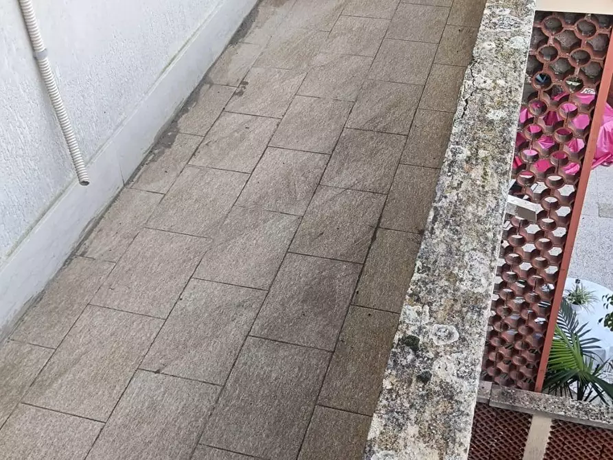 Immagine 21 di Palazzo in vendita  a Lizzanello