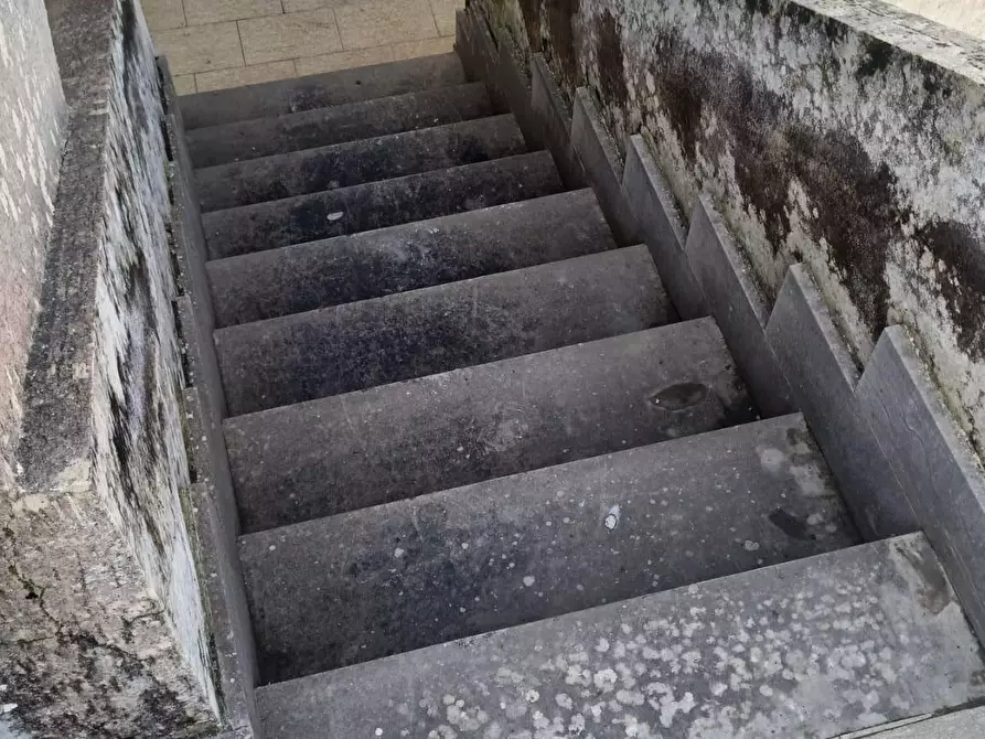 Immagine 27 di Palazzo in vendita  a Lizzanello