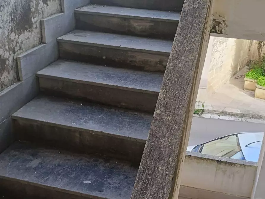 Immagine 15 di Palazzo in vendita  a Lizzanello