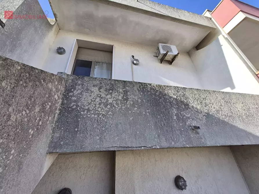 Immagine 6 di Palazzo in vendita  a Lizzanello