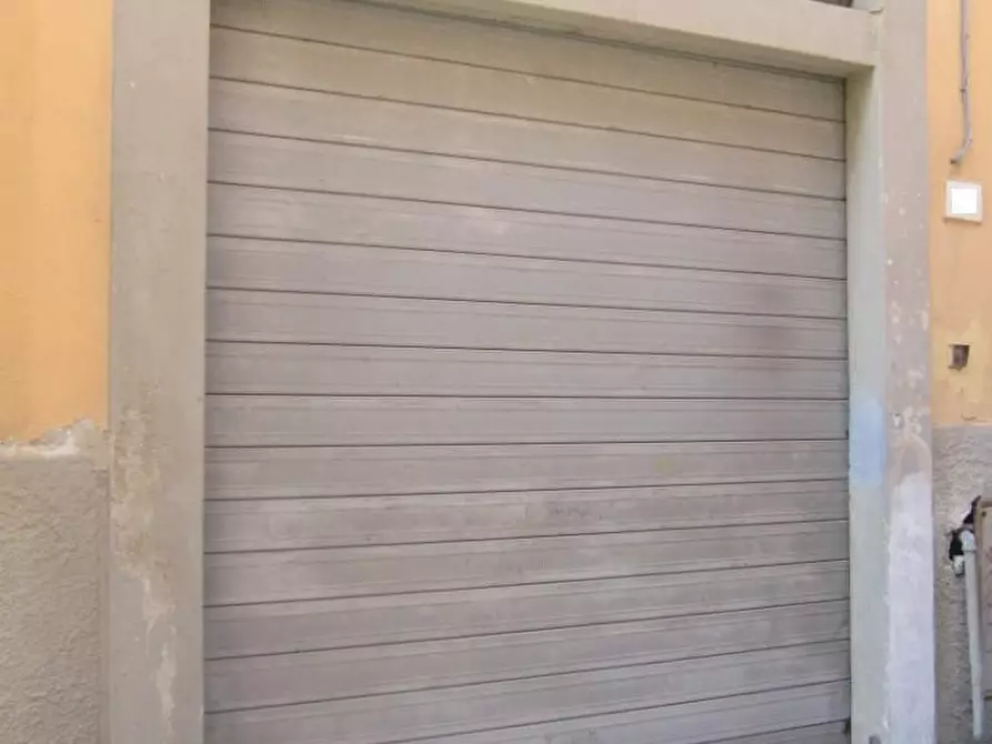 Immagine 6 di Magazzino in vendita  a Pisa