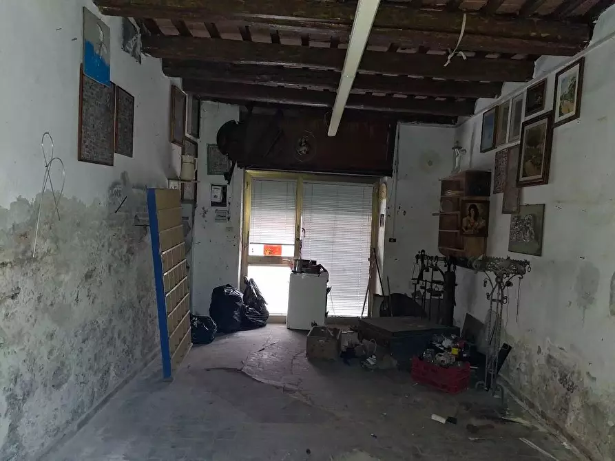 Immagine 7 di Magazzino in vendita  a Pisa