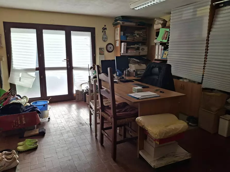 Immagine 47 di Appartamento in vendita  a Cascina