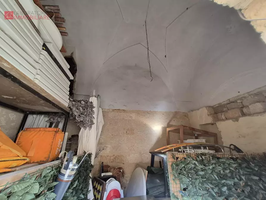 Immagine 17 di Locale commerciale in vendita  a Lequile