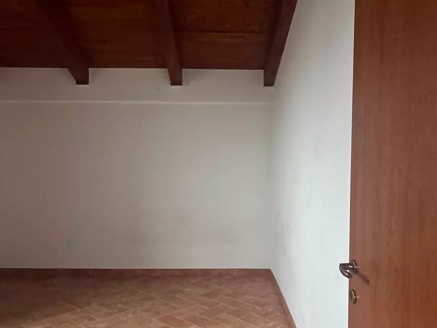 Immagine 6 di Appartamento in affitto  a Tresana