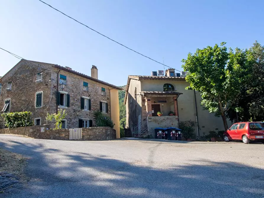 Immagine 29 di Appartamento in vendita  a Calci