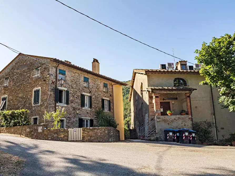 Immagine 30 di Appartamento in vendita  a Calci