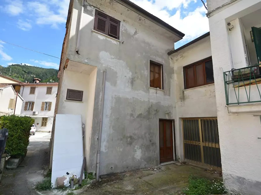 Immagine 3 di Casa semindipendente in vendita  a Montignoso