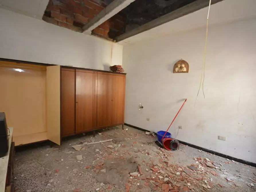 Immagine 13 di Casa semindipendente in vendita  a Montignoso