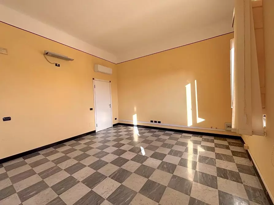 Immagine 23 di Appartamento in vendita  a Pisa