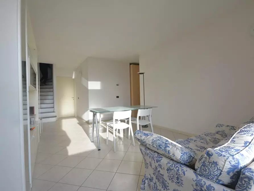 Immagine 3 di Ufficio in vendita  a Lucca