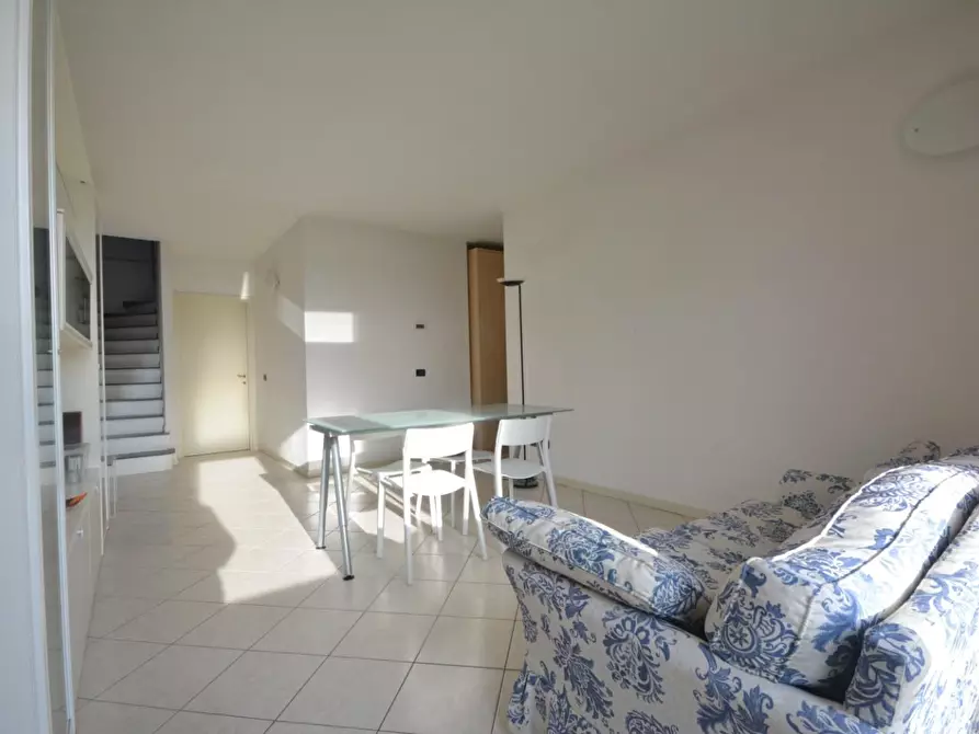 Immagine 1 di Ufficio in vendita  a Lucca