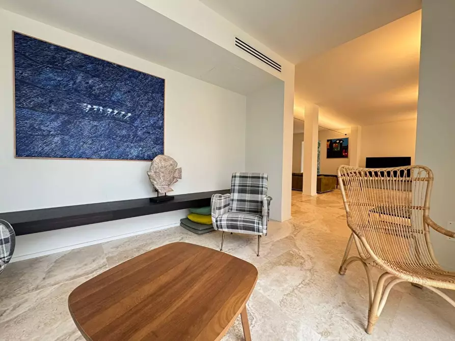 Immagine 15 di Villa in vendita  a Forte Dei Marmi