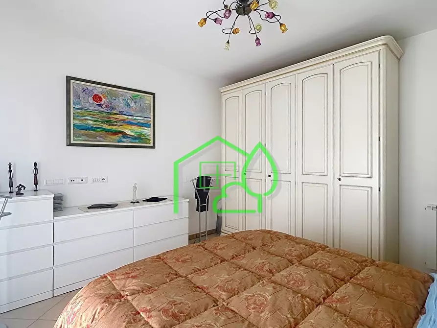 Immagine 19 di Mansarda in vendita  a Viareggio