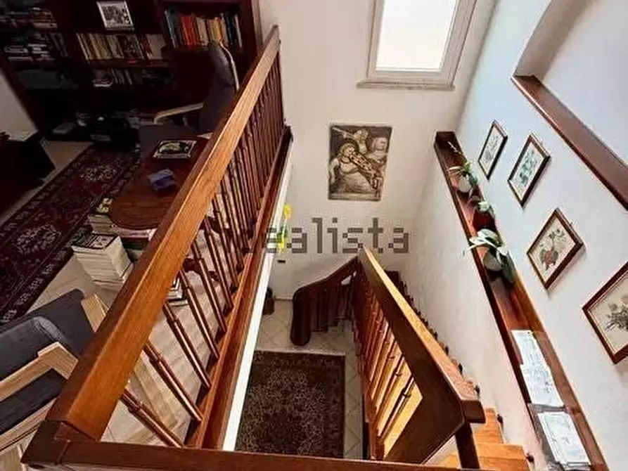 Immagine 8 di Mansarda in vendita  a Viareggio