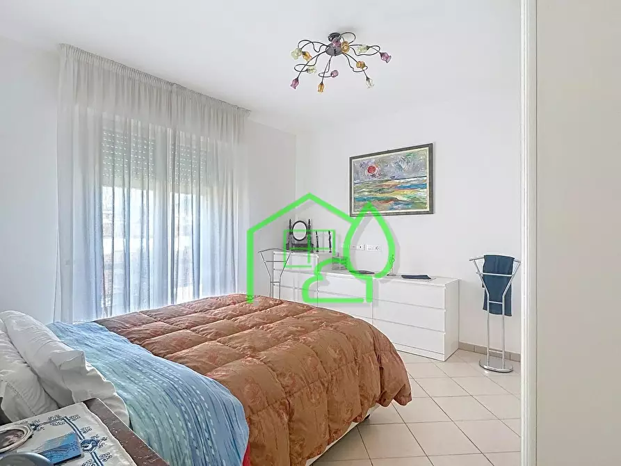 Immagine 18 di Mansarda in vendita  a Viareggio