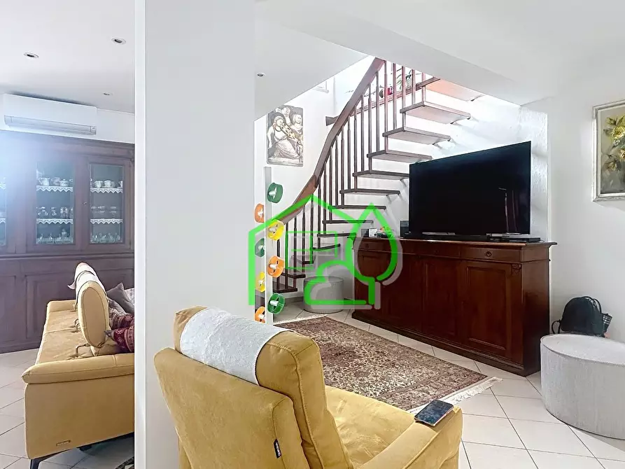 Immagine 27 di Mansarda in vendita  a Viareggio