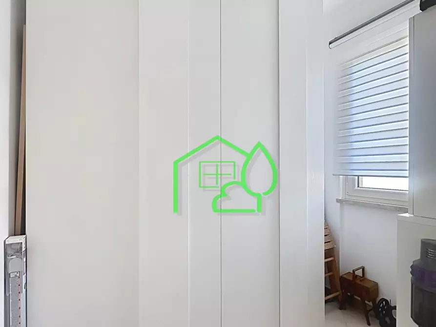 Immagine 15 di Mansarda in vendita  a Viareggio