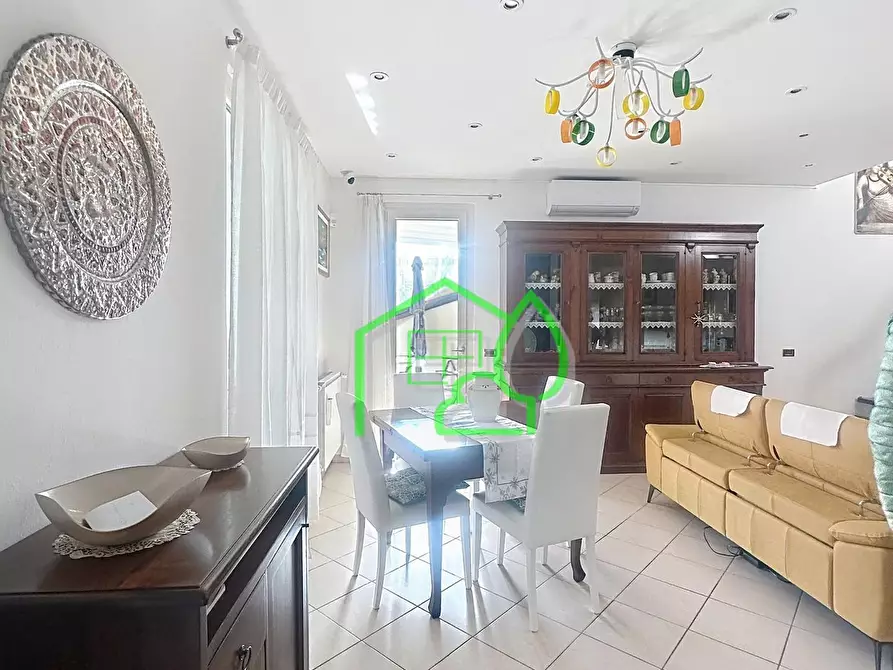 Immagine 48 di Mansarda in vendita  a Viareggio