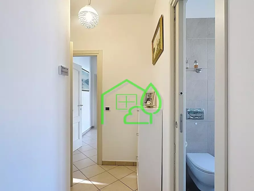 Immagine 50 di Mansarda in vendita  a Viareggio