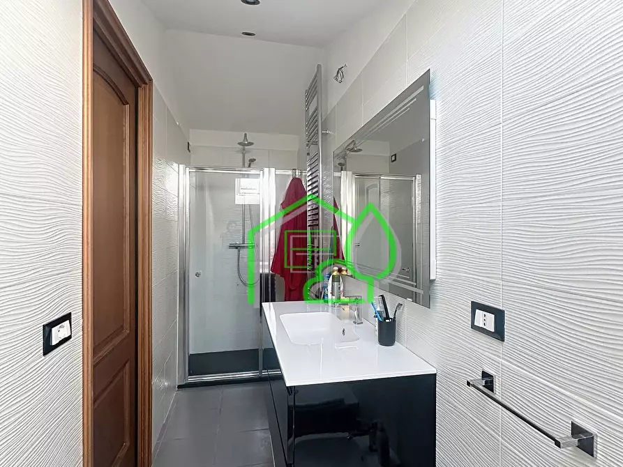 Immagine 44 di Mansarda in vendita  a Viareggio