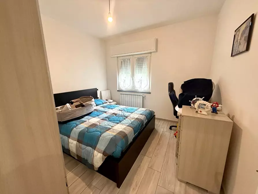 Immagine 5 di Villa in vendita  a Massa