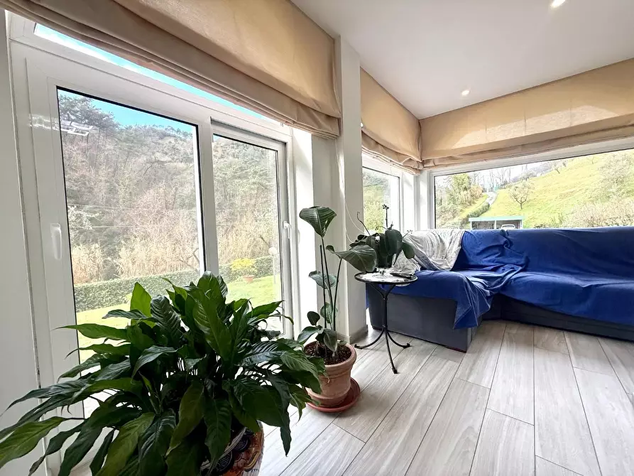 Immagine 19 di Villa in vendita  a Massa