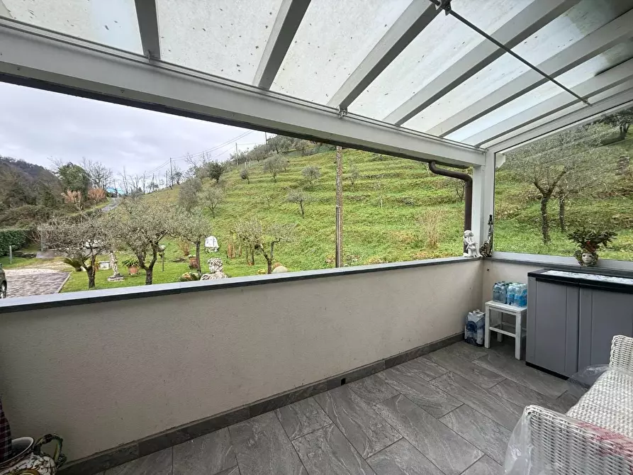 Immagine 15 di Villa in vendita  a Massa