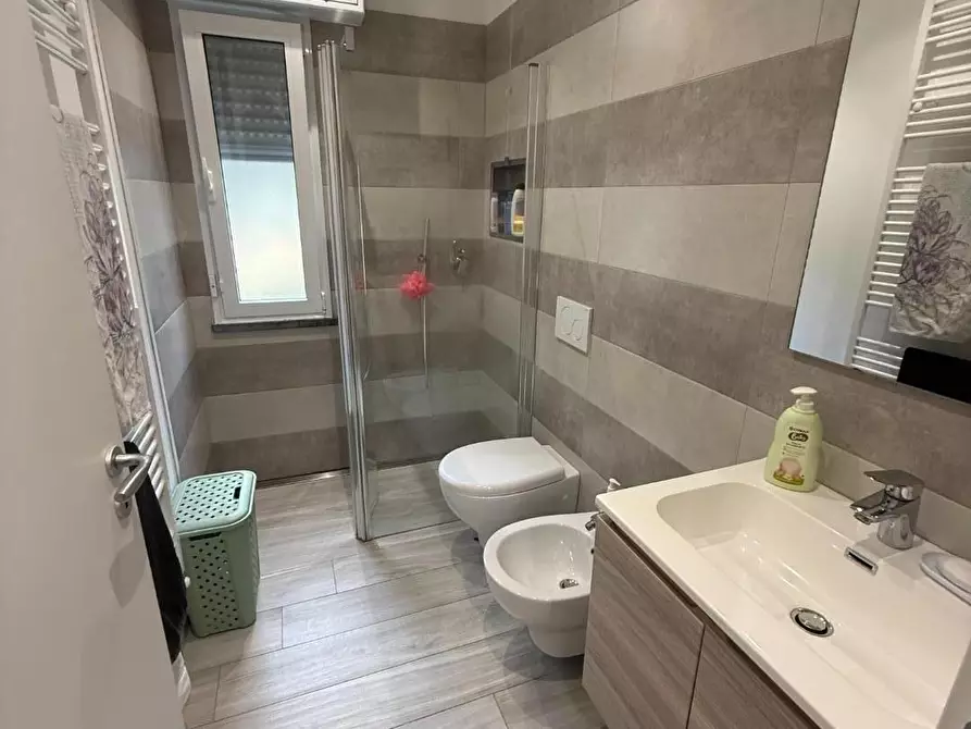 Immagine 2 di Villa in vendita  a Massa