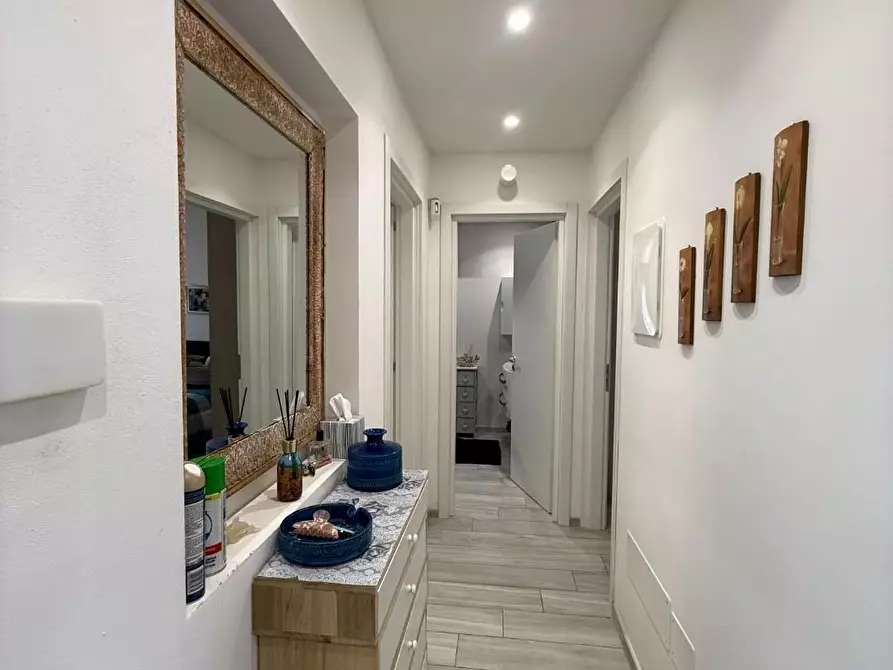 Immagine 3 di Villa in vendita  a Massa