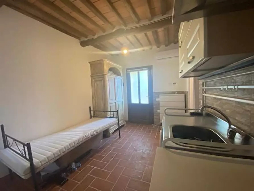 Immagine 10 di Appartamento in affitto  a Buti