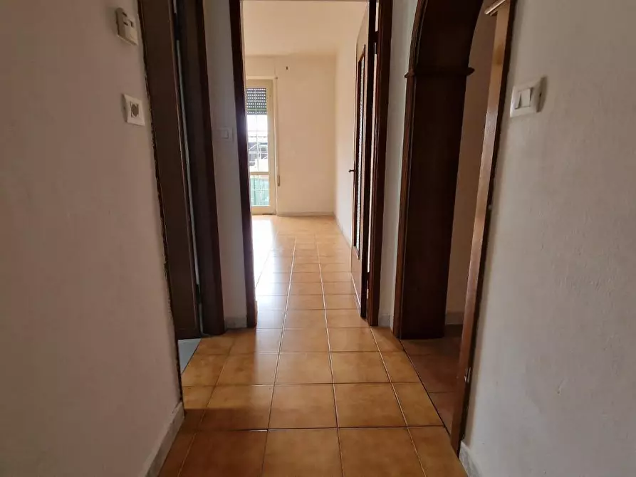 Immagine 22 di Appartamento in vendita  a Carrara