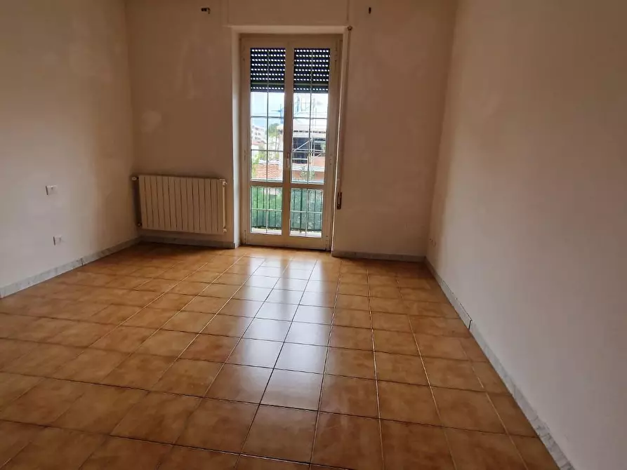 Immagine 13 di Appartamento in vendita  a Carrara