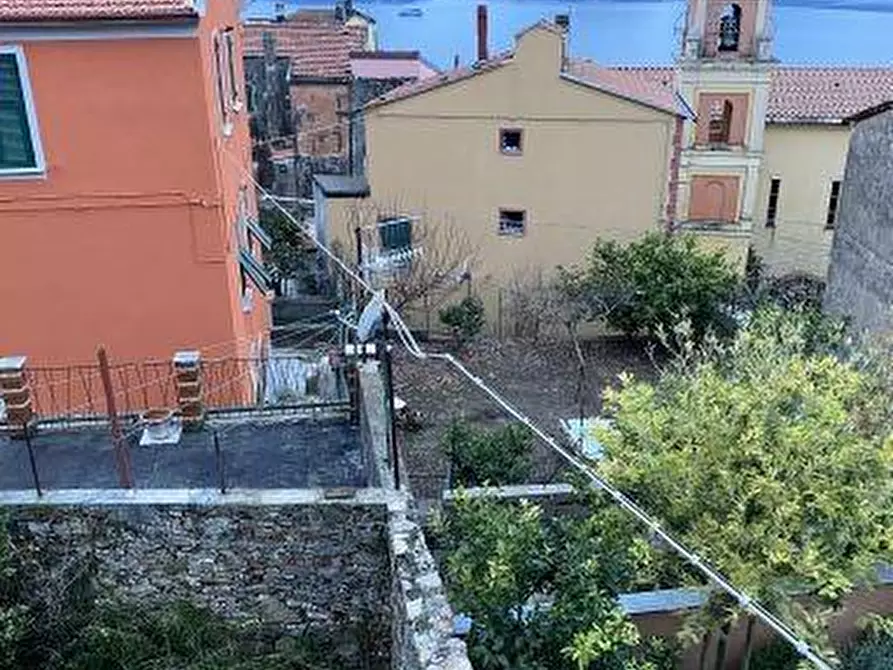 Immagine 10 di Appartamento in vendita  a Lerici