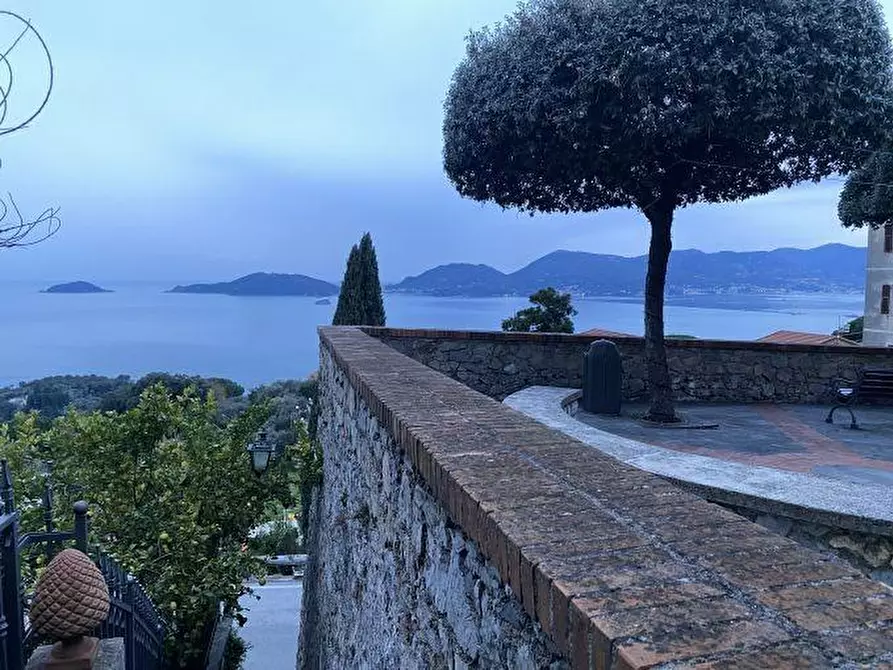 Immagine 20 di Appartamento in vendita  a Lerici
