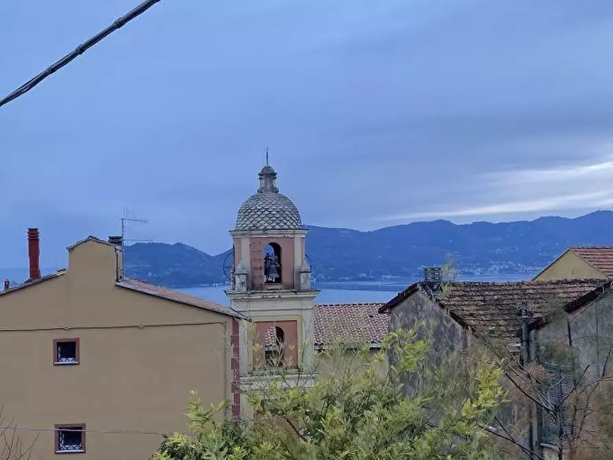 Immagine 1 di Appartamento in vendita  a Lerici