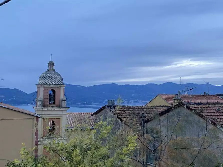 Immagine 17 di Appartamento in vendita  a Lerici