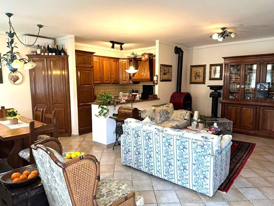 Immagine 2 di Appartamento in vendita  a Capannori