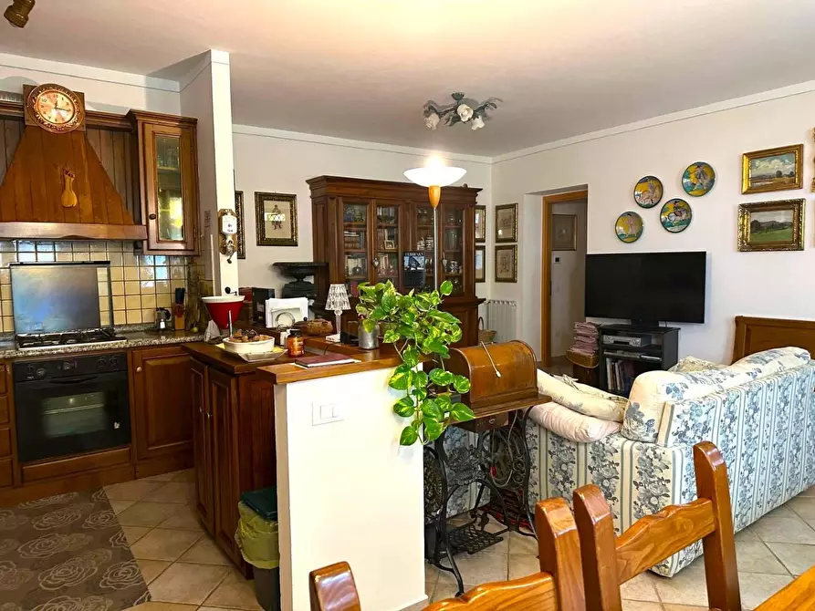 Immagine 25 di Appartamento in vendita  a Capannori