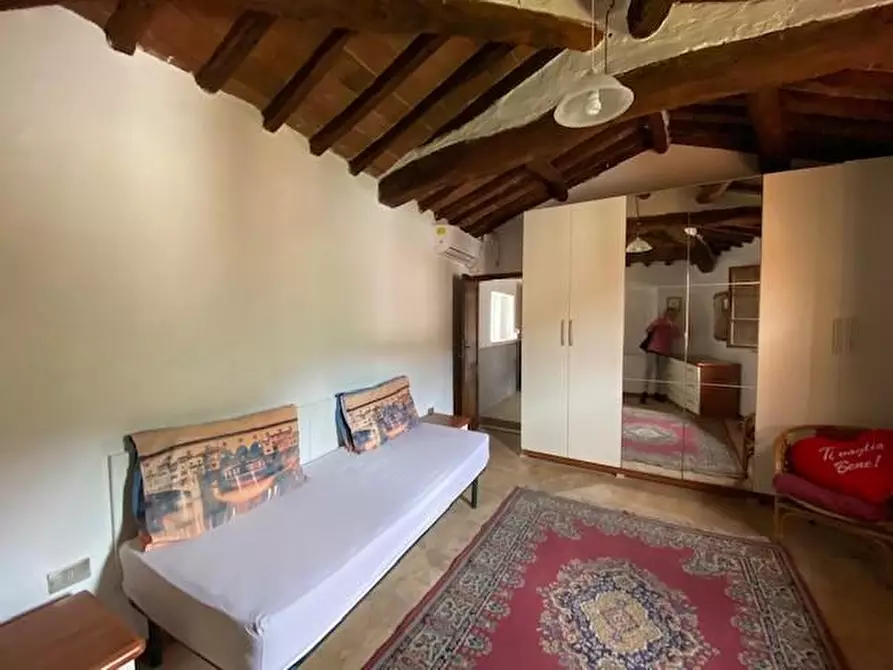 Immagine 9 di Appartamento in affitto  a Buti