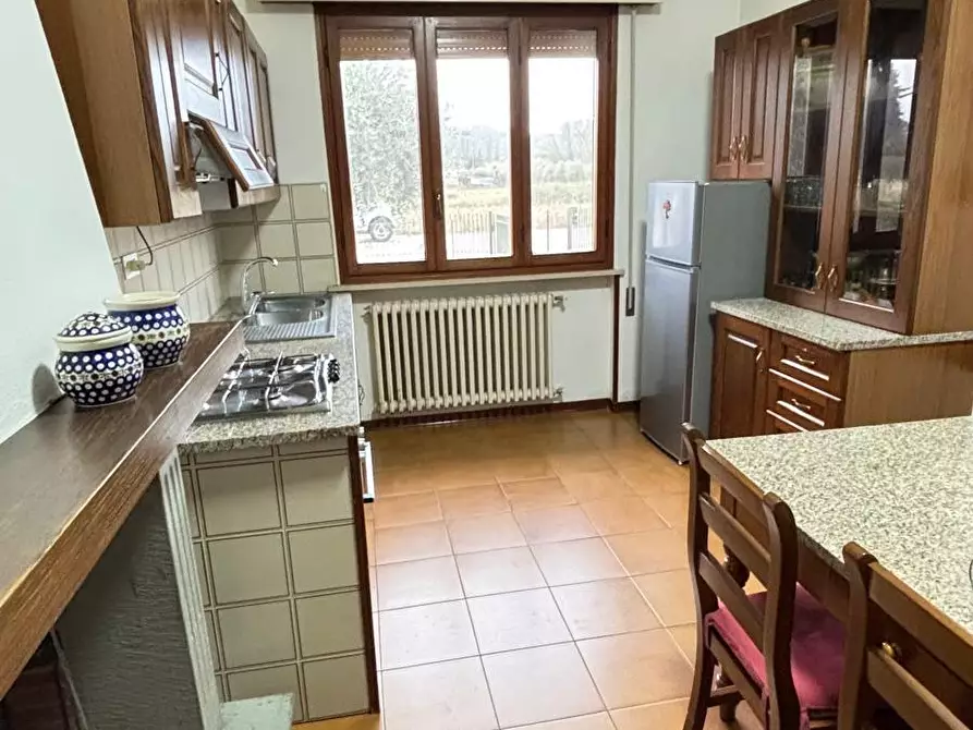 Immagine 2 di Villa in vendita  a Porcari