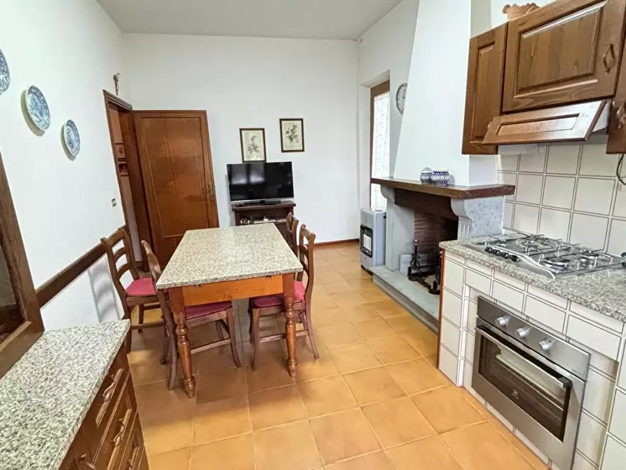 Immagine 4 di Villa in vendita  a Porcari