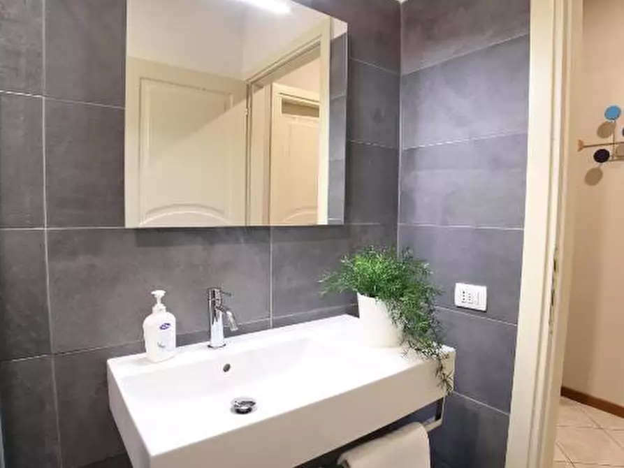 Immagine 11 di Appartamento in vendita  a Montelupo Fiorentino