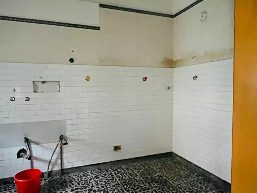 Immagine 15 di Villa in vendita  a Cascina