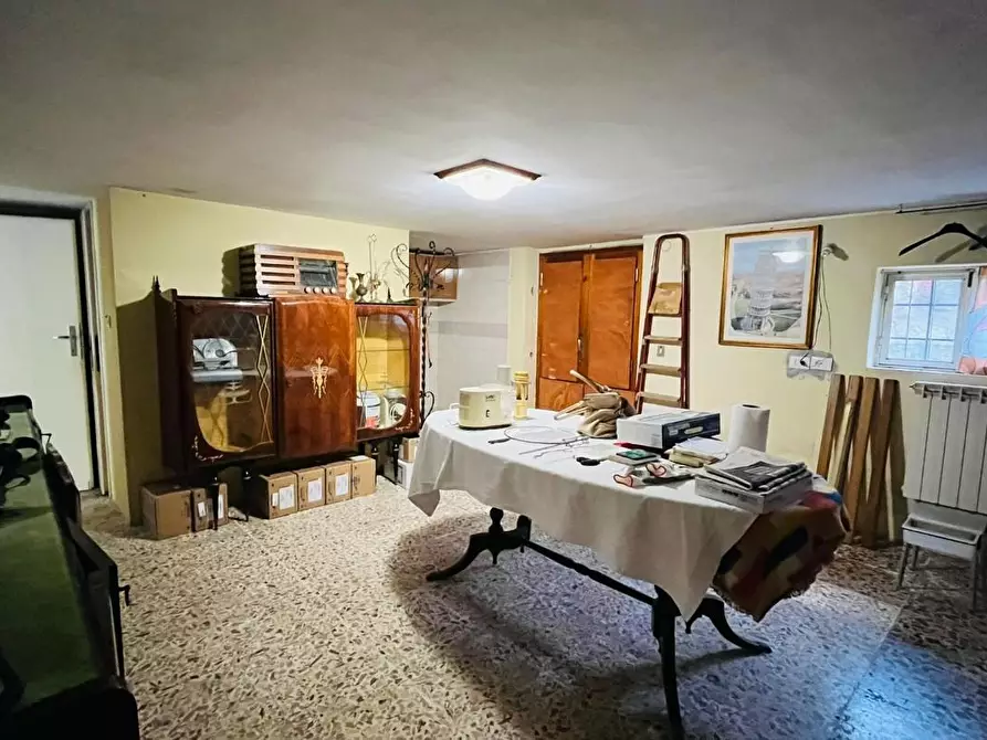 Immagine 16 di Villa in vendita  a Cascina