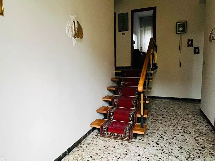 Immagine 12 di Villa in vendita  a Cascina