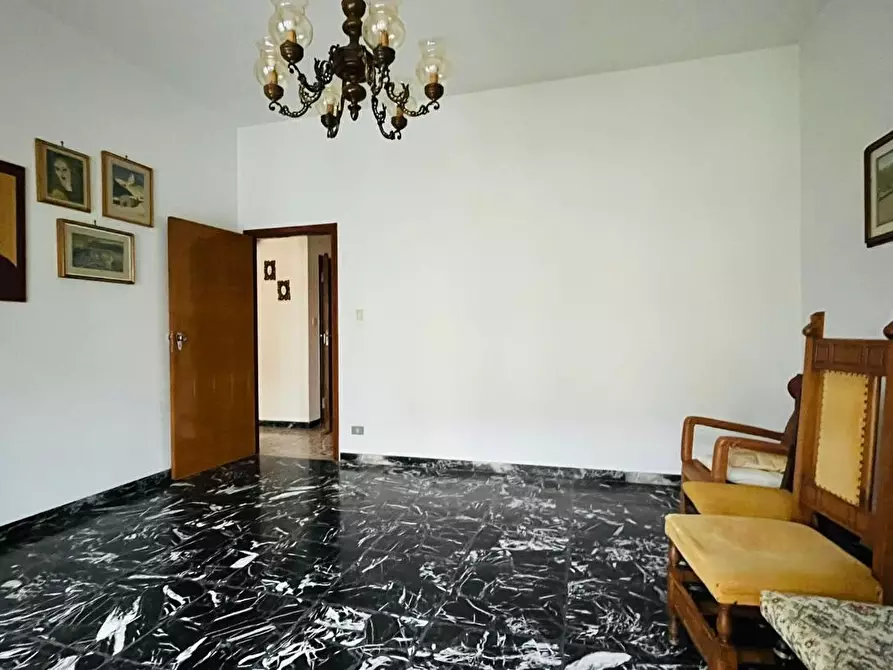 Immagine 4 di Villa in vendita  a Cascina