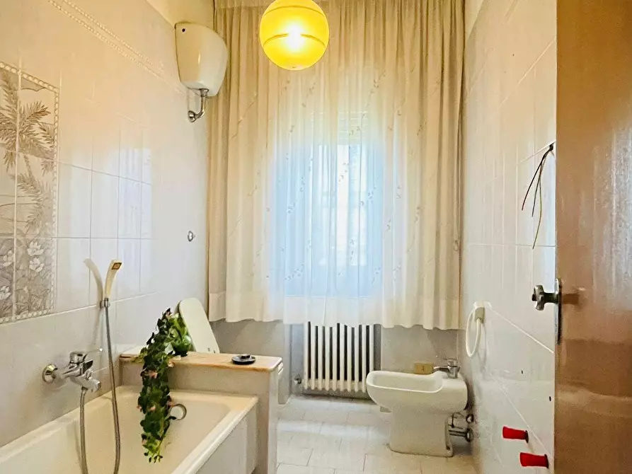 Immagine 7 di Villa in vendita  a Cascina