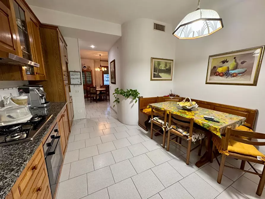 Immagine 8 di Appartamento in vendita  a Castelfiorentino