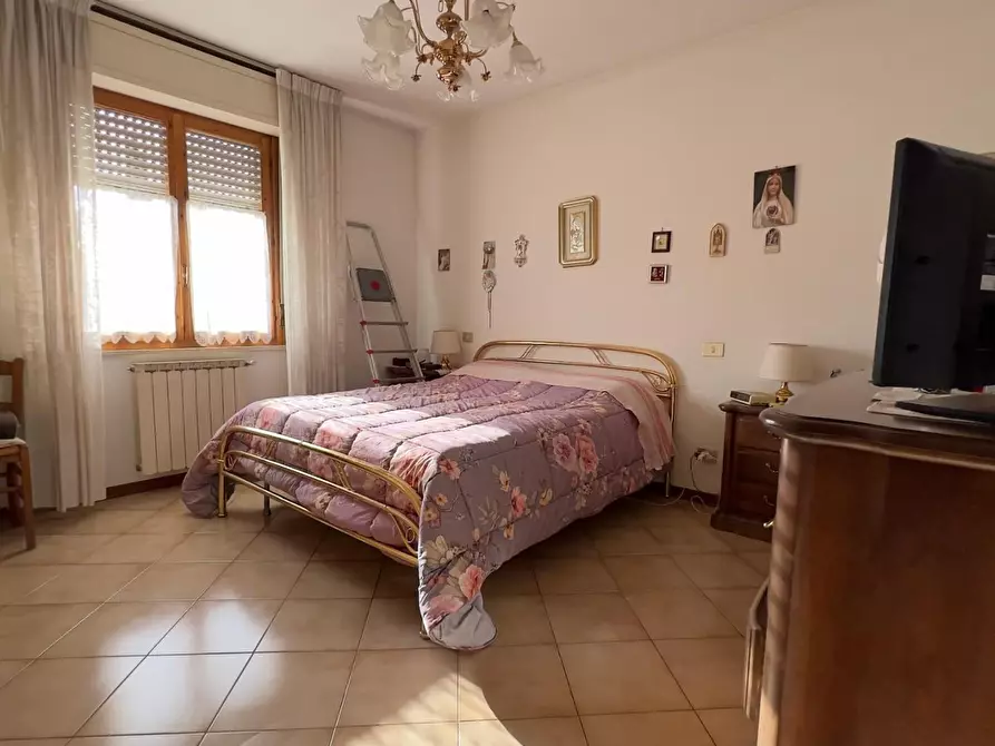 Immagine 16 di Appartamento in vendita  a Siena